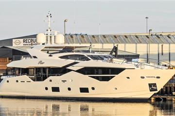 articles - second-sunseeker-116-yacht-fleur-launched