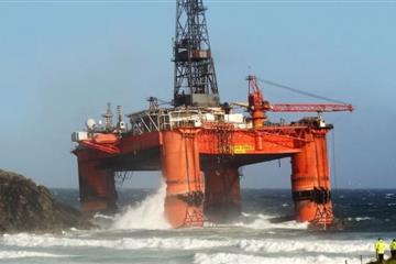 articles - drilling-rig-blown-ashore-in-storms-off-western-isles